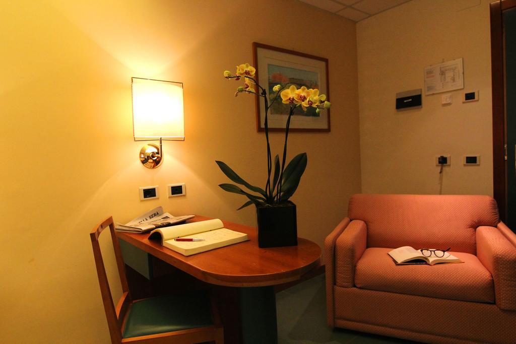 Hotel Cristallo Giulianova Bilik gambar