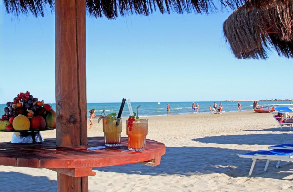 Hotel Cristallo Giulianova Luaran gambar